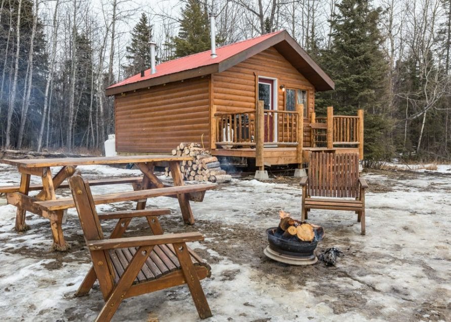 The Mustang Cabin rental in Pigeon Lake, central Alberta. Bear Creek Cabins.