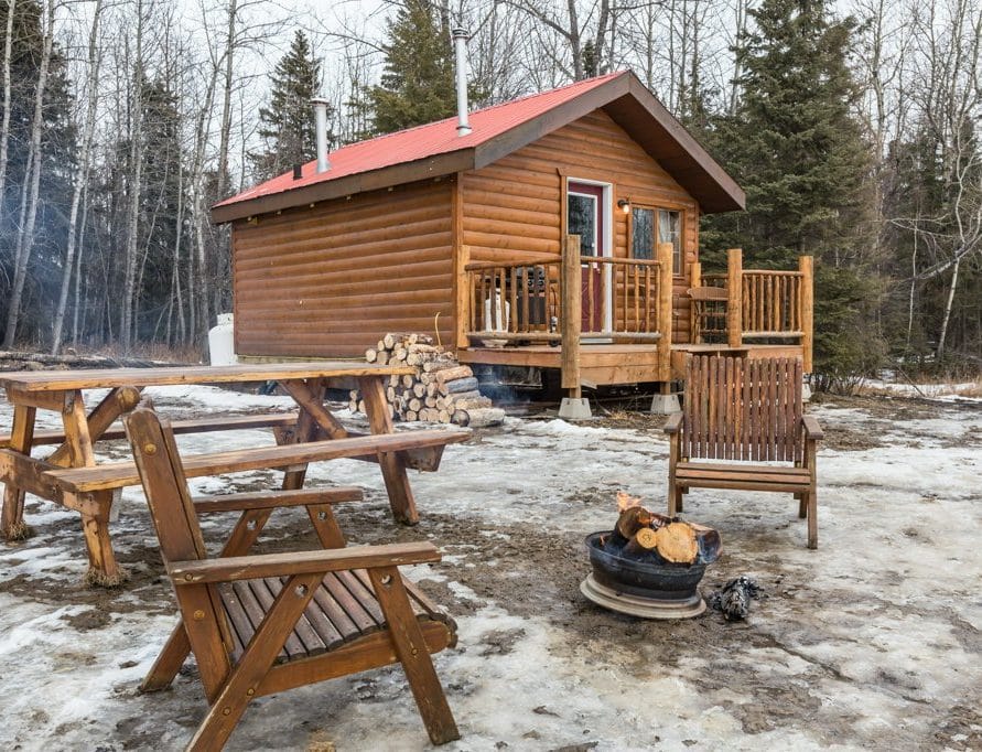 The Mustang Cabin rental in Pigeon Lake, central Alberta. Bear Creek Cabins.