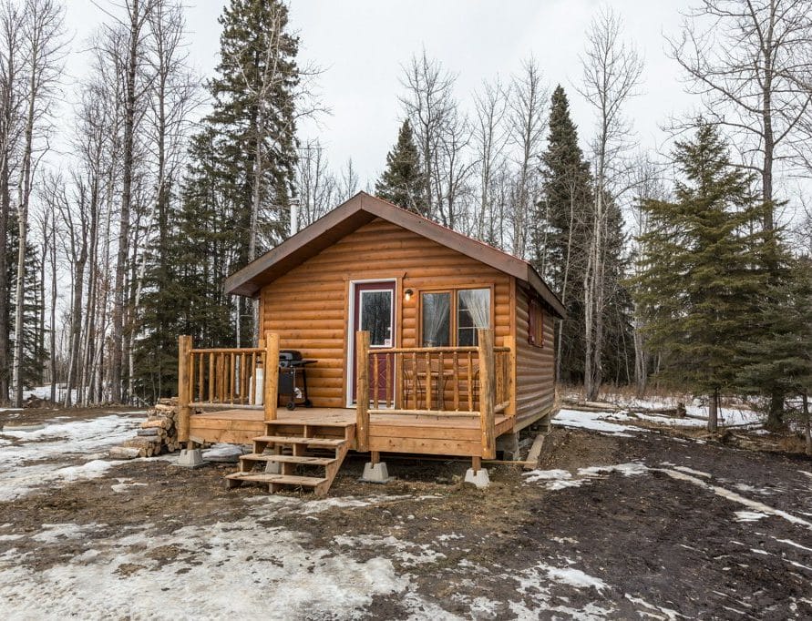 The Mustang Cabin rental in Pigeon Lake, central Alberta. Bear Creek Cabins.