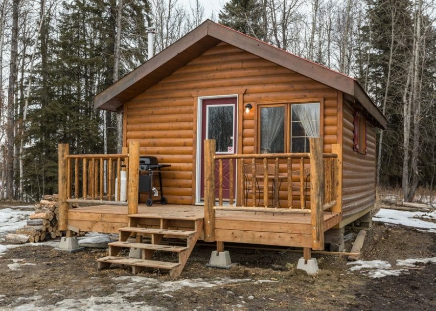 The Mustang Cabin rental in Pigeon Lake, central Alberta. Bear Creek Cabins.