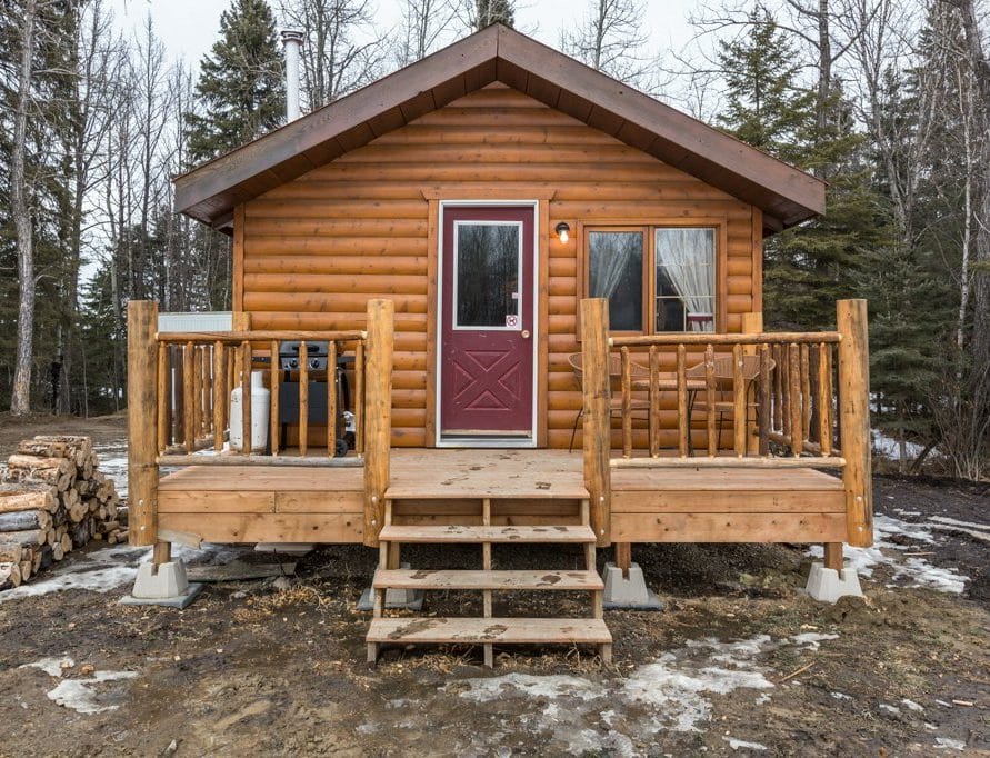 The Mustang Cabin rental in Pigeon Lake, central Alberta. Bear Creek Cabins.