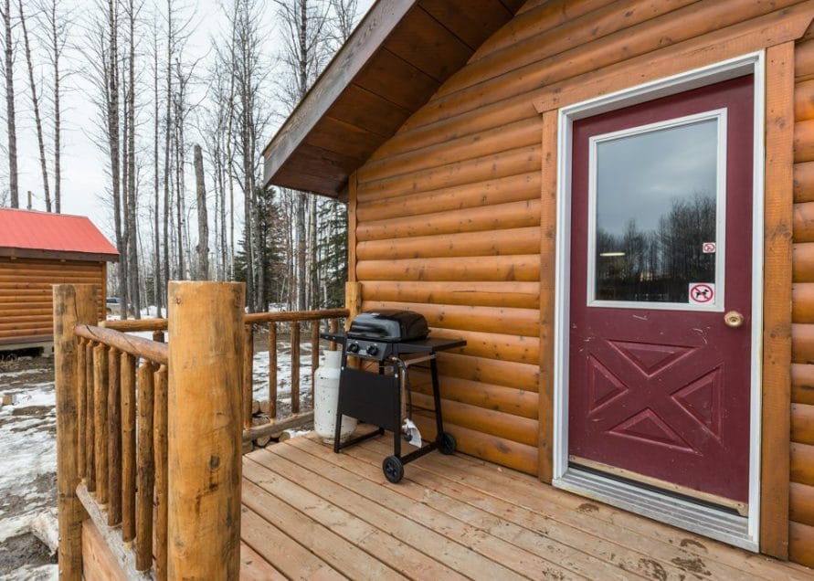 The Mustang Cabin rental in Pigeon Lake, central Alberta. Bear Creek Cabins.