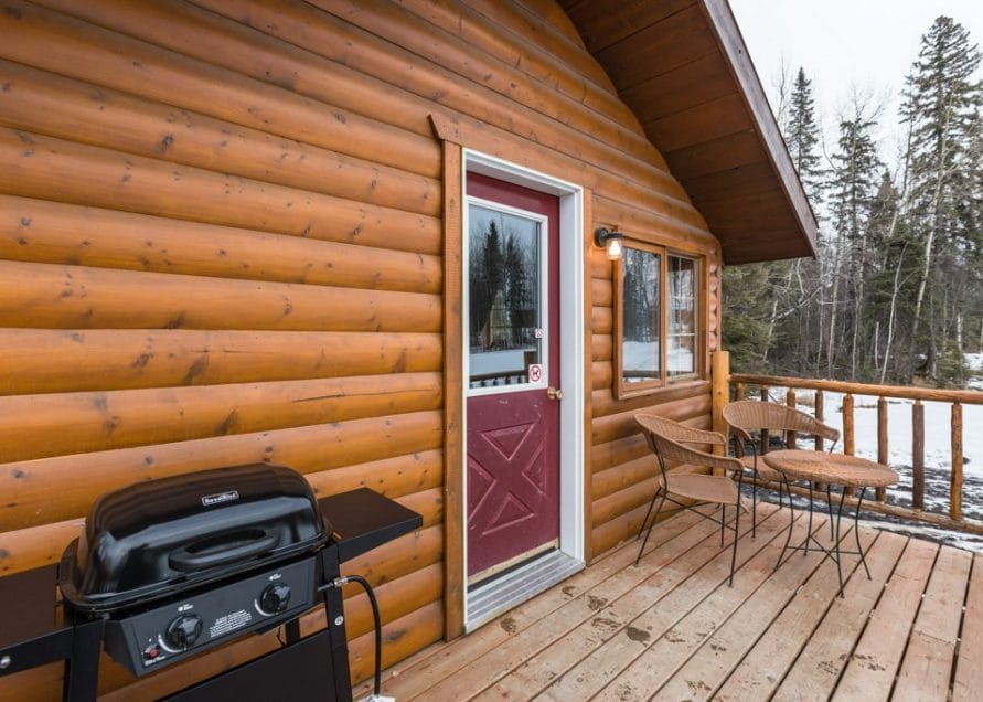 The Mustang Cabin rental in Pigeon Lake, central Alberta. Bear Creek Cabins.