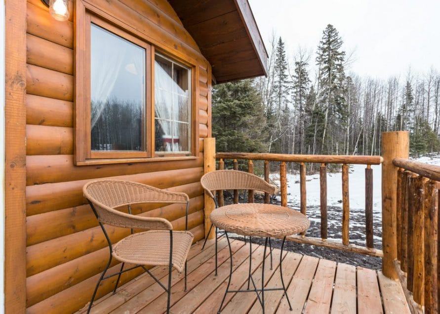 The Mustang Cabin rental in Pigeon Lake, central Alberta. Bear Creek Cabins.
