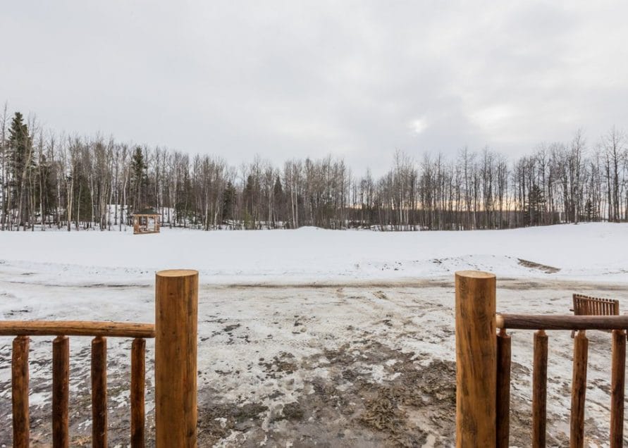 The Mustang Cabin rental in Pigeon Lake, central Alberta. Bear Creek Cabins.