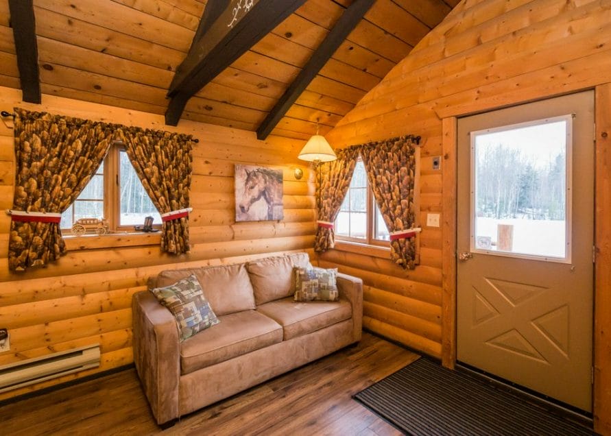 The Mustang Cabin rental in Pigeon Lake, central Alberta. Bear Creek Cabins.