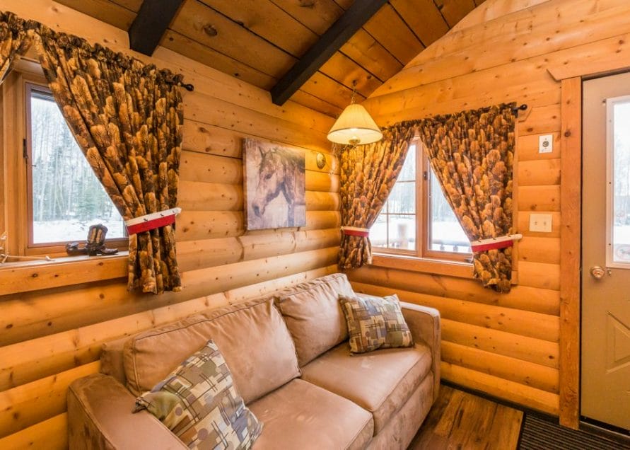 The Mustang Cabin rental in Pigeon Lake, central Alberta. Bear Creek Cabins.