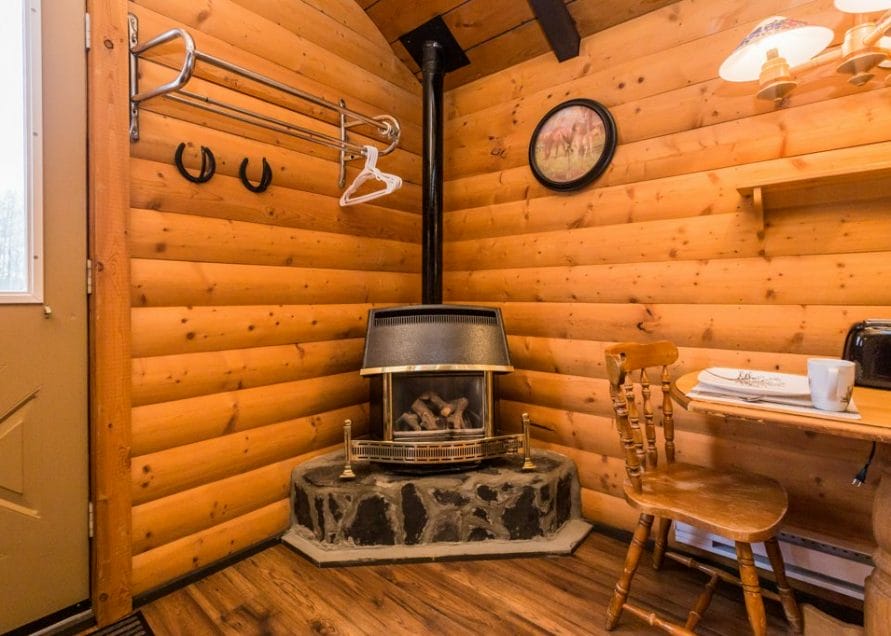 The Mustang Cabin rental in Pigeon Lake, central Alberta. Bear Creek Cabins.