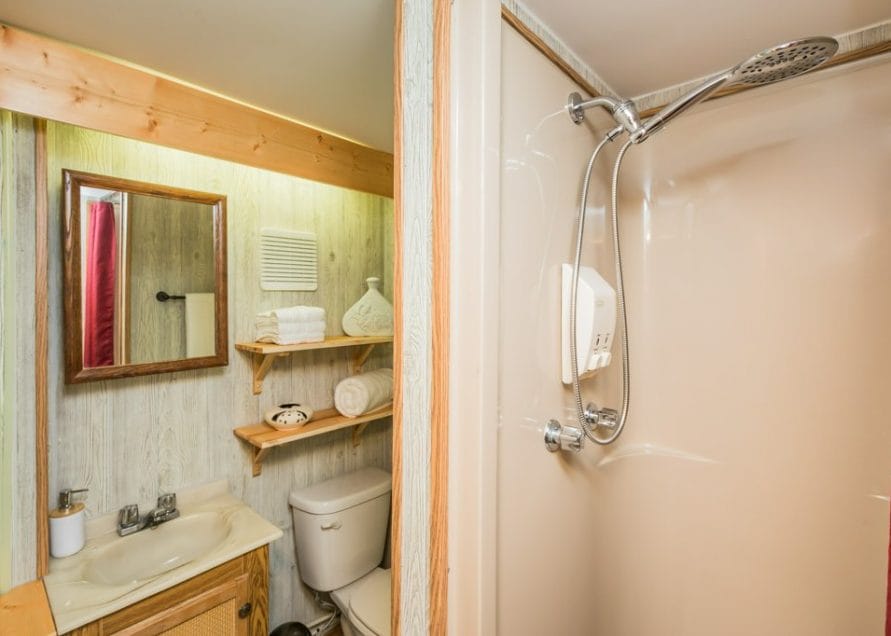 The Mustang Cabin rental in Pigeon Lake, central Alberta. Bear Creek Cabins.