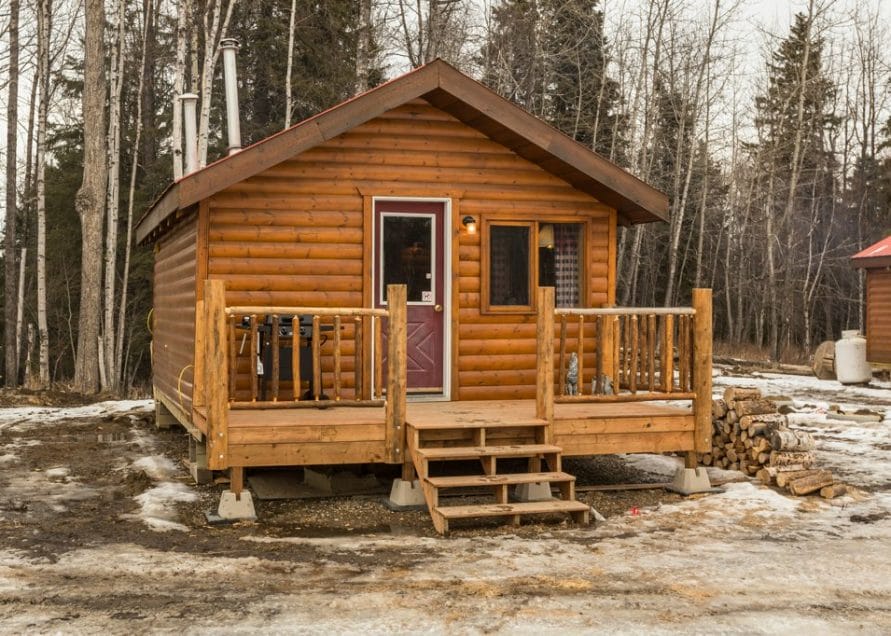 The Wolf Cabin rentals in Pigeon Lake, central Alberta. Bear Creek Cabins.