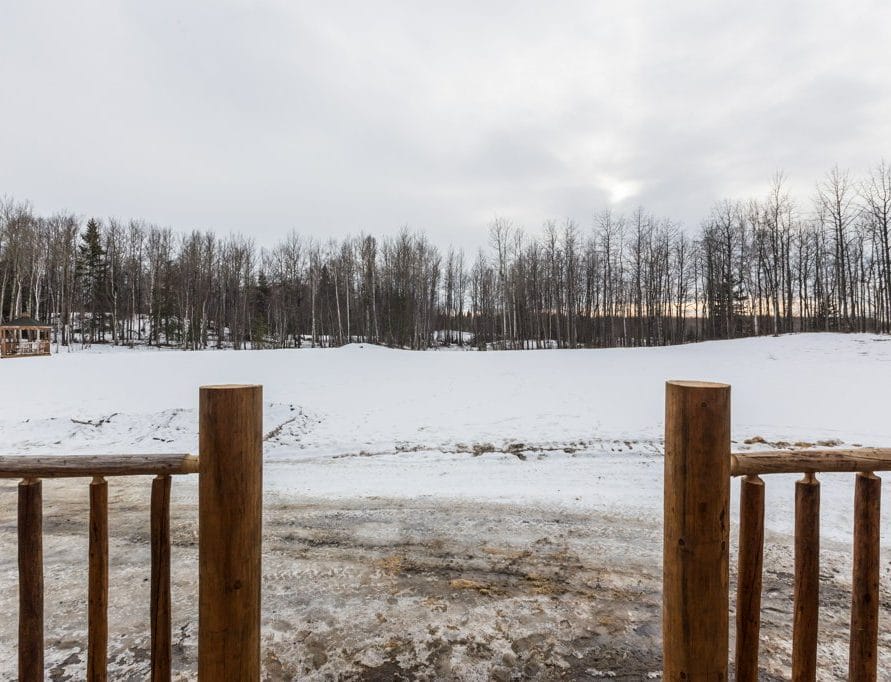 The Wolf Cabin rentals in Pigeon Lake, central Alberta. Bear Creek Cabins.