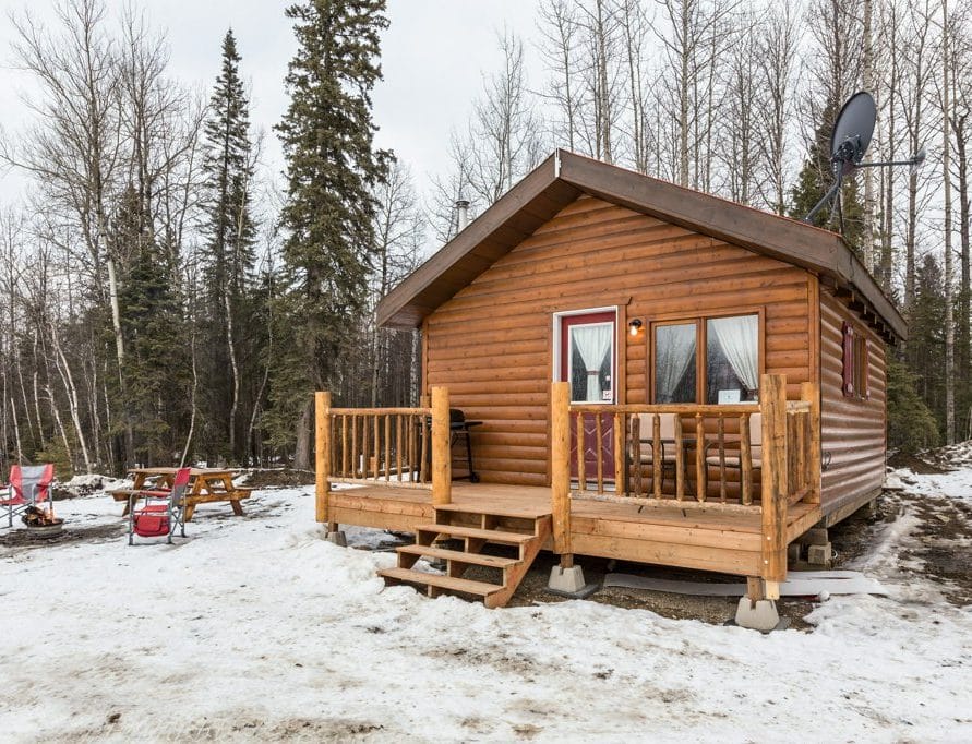 White Tail Cabin rentals in central Alberta. Bear Creek Cabins.