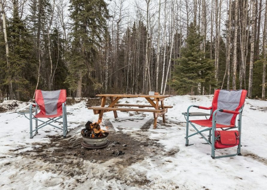 White Tail Cabin rentals in central Alberta. Bear Creek Cabins.