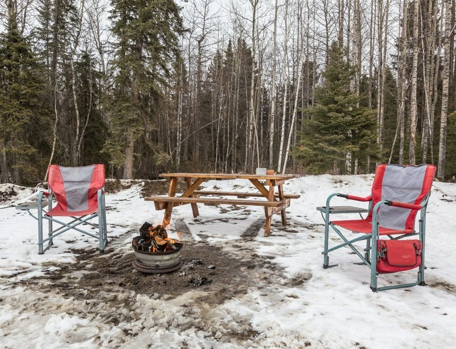White Tail Cabin rentals in central Alberta. Bear Creek Cabins.
