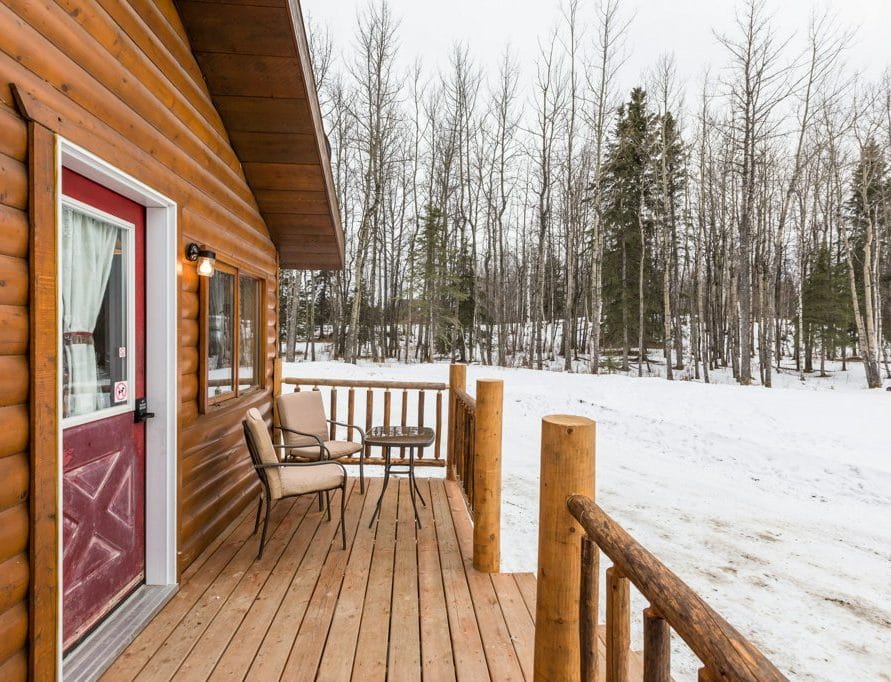 White Tail Cabin rentals in central Alberta. Bear Creek Cabins.