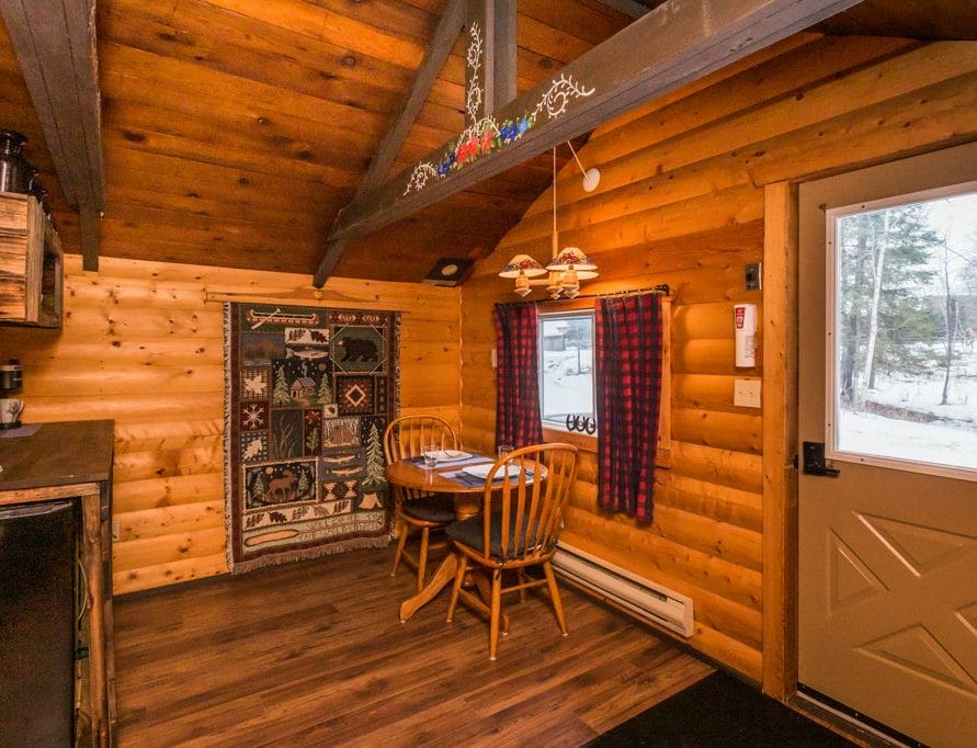 Teh Cottage Cabin rentals in central Alberta, Pigeon Lake. Bear Creek Cabins.